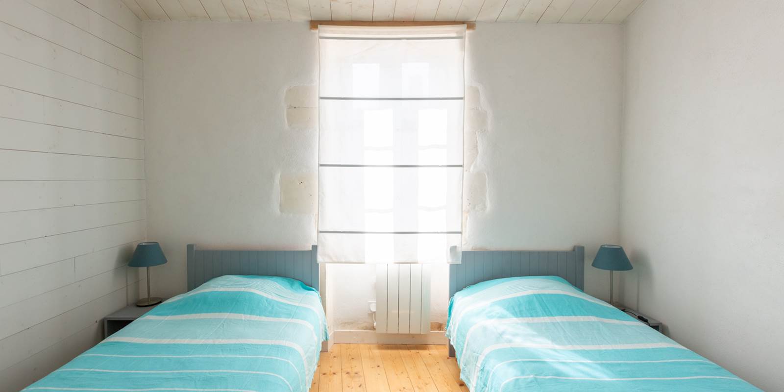 maison-location-la-couarde-chambre