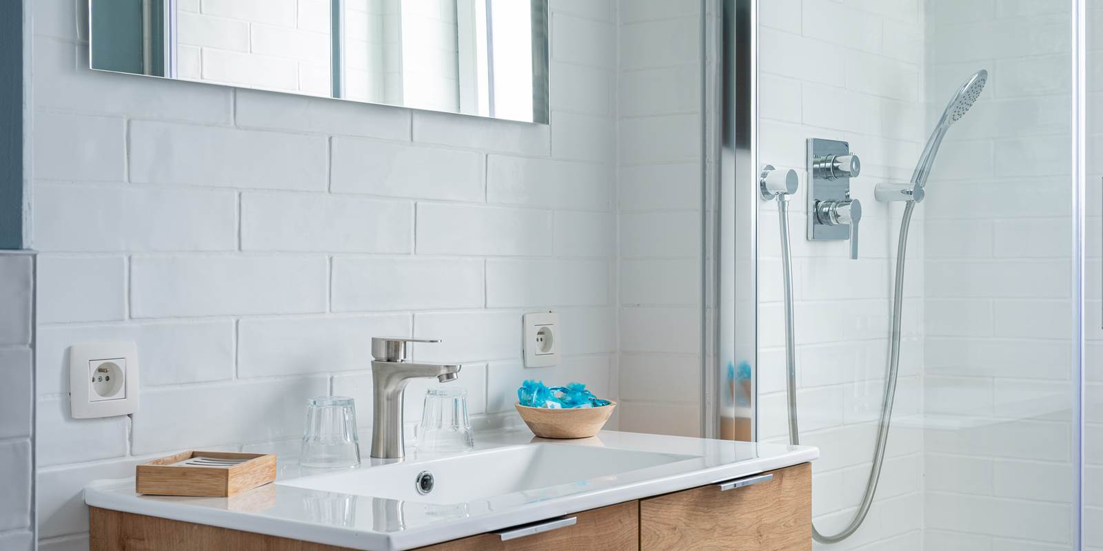 Les Pivoines, salle de douche