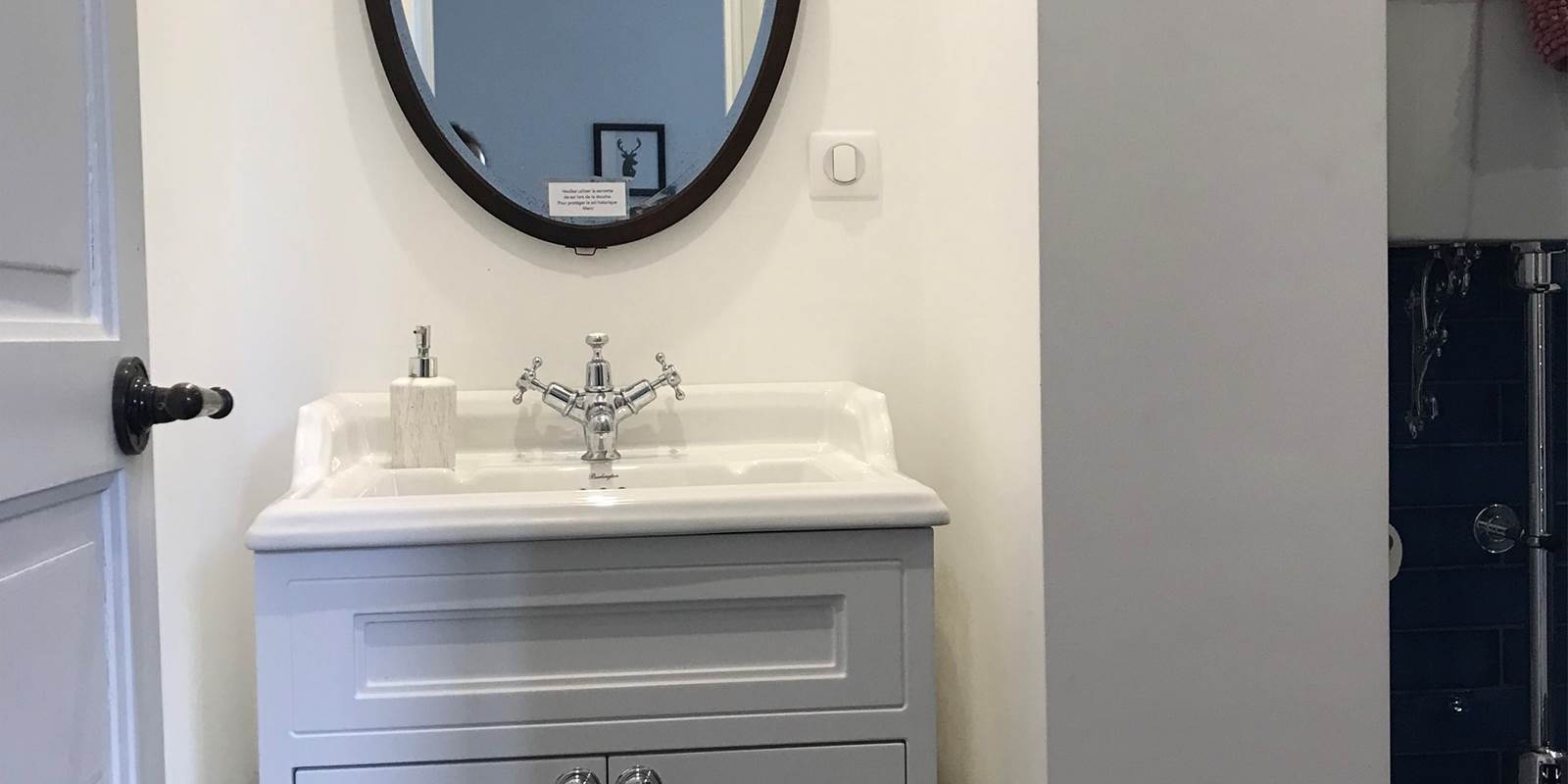 Salle de douche WC Chambre double Vue Jardin/terrasse