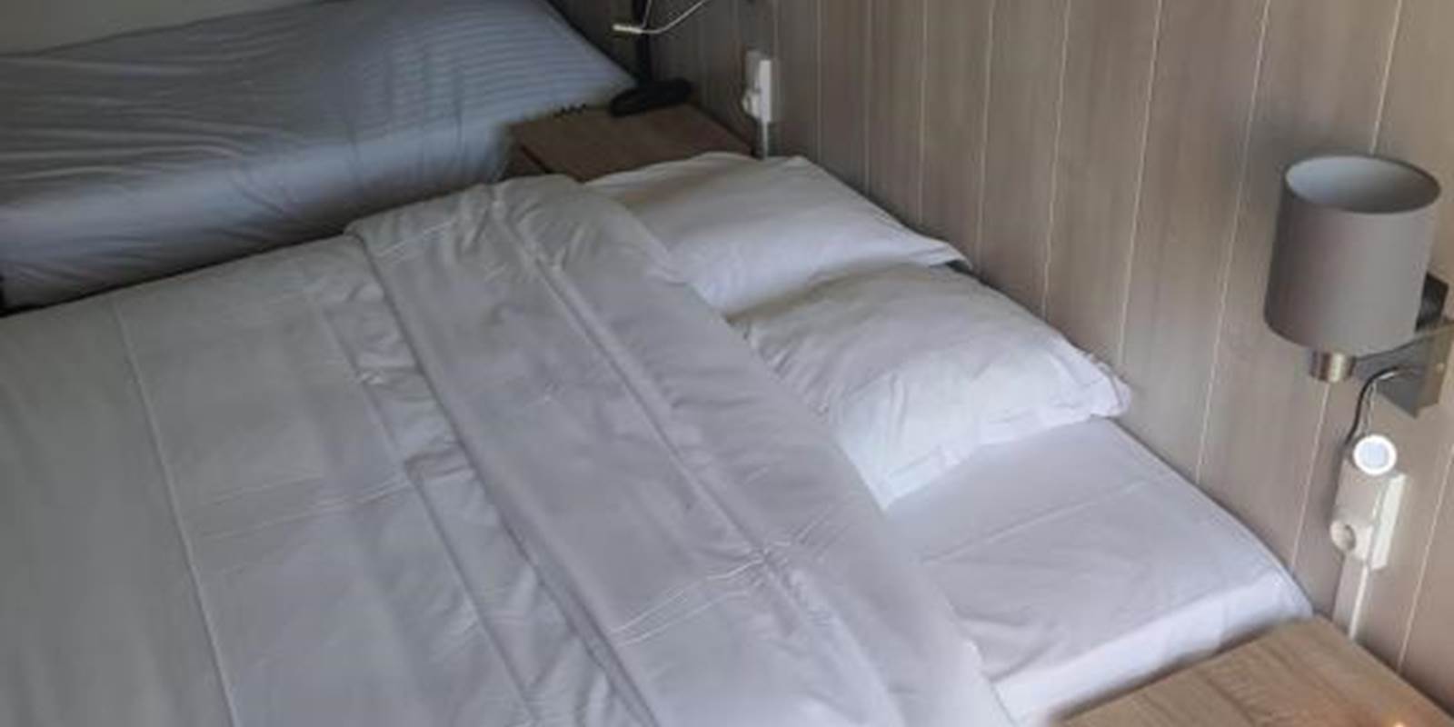 HÔTEL-RESTAURANT-LE-CHEVAL-BLANC-Chambre-quadruple-lit-double