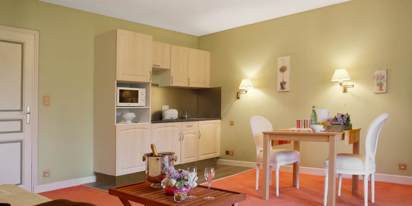 Gîte de charme Junior suite 35 - 36 séjour vue de Ch 35