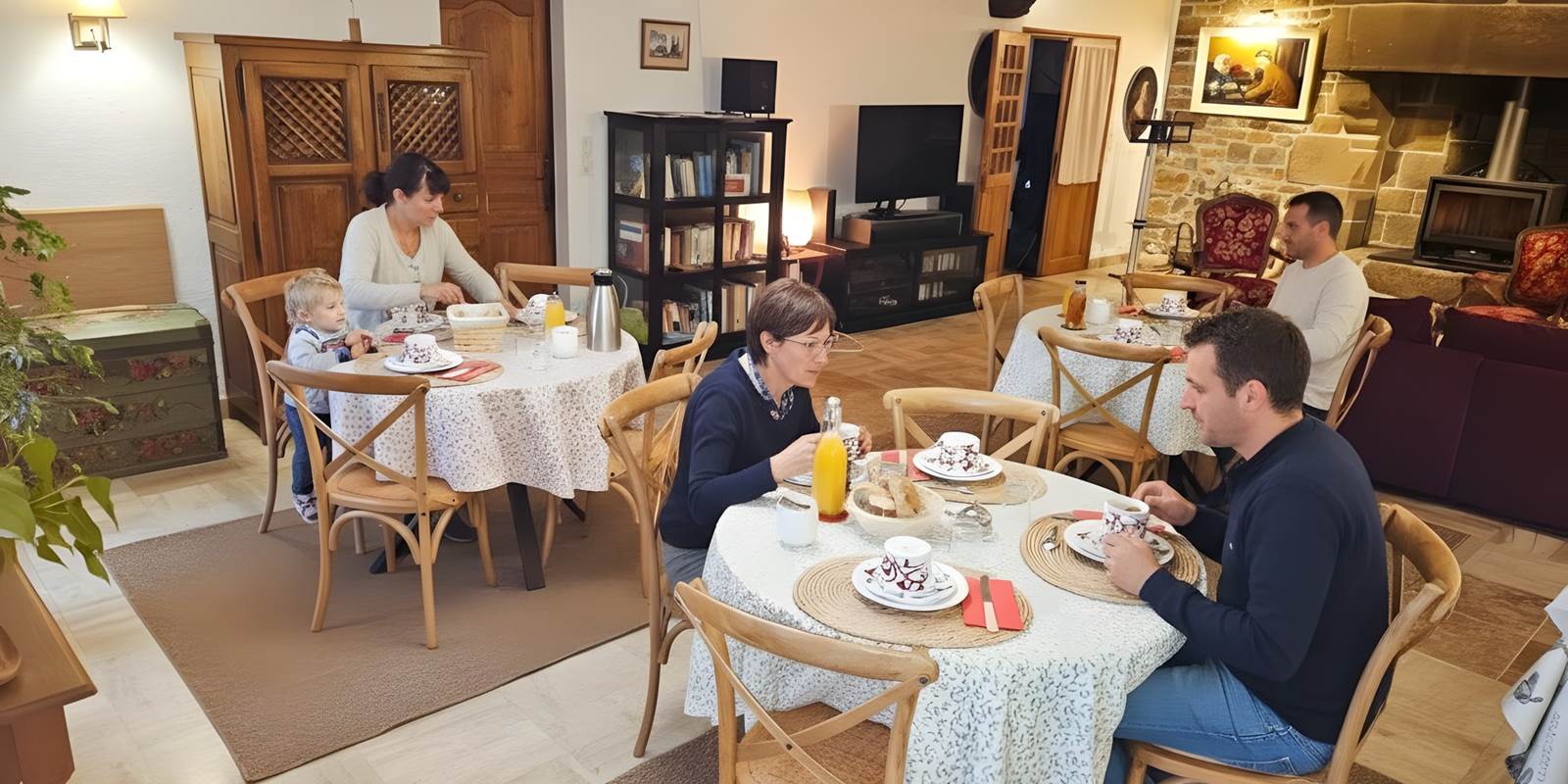 le-petit-déjeuner-bed-and-breakfast-saultchevreuil-villedieu