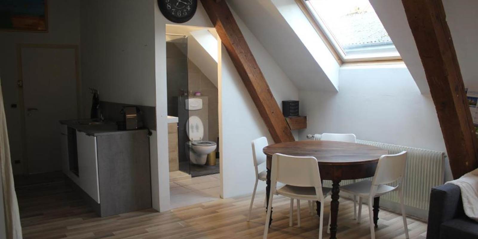 CHAMBRES-GUEBWILLER-Studio-4-Personnes-Table-à-Manger