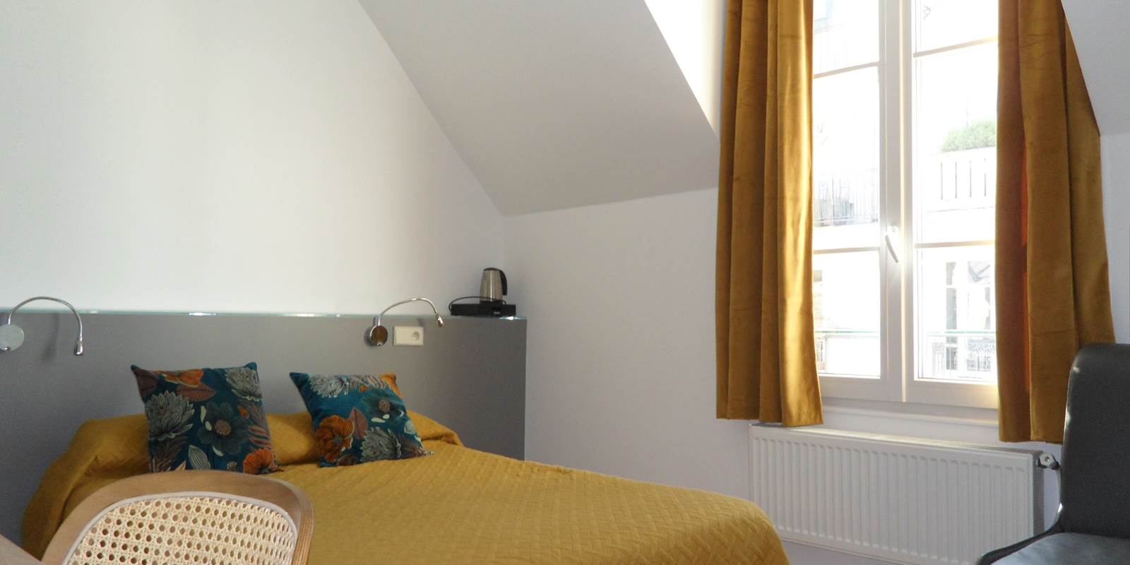 CHAMBRE 31 PARIS HOTEL JEAN BART