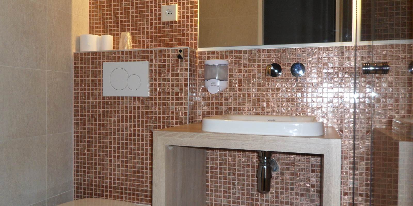 DWC rénovée fin 2016 hôtel paris 6ème arrondissement