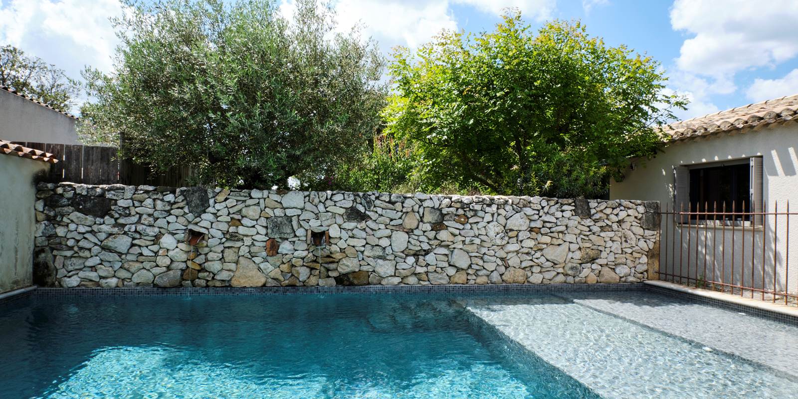 mur-pierre-seche-piscine-bassin-plage-ladouceparenthese-saze