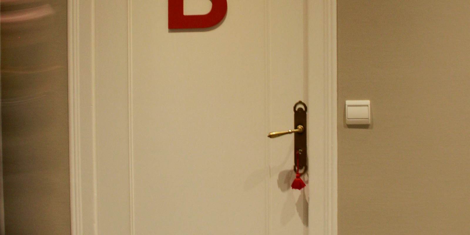 Porte sur Couloir Grande Maison