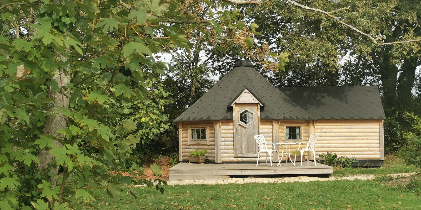 terrasse kota finlandais ty bihan chambre d'hôtes  maison d'hôtes bien être spa morbihan bretagne séjour détente repos ressourcement anti stress burn out cure ayurvédique relaxation méditation