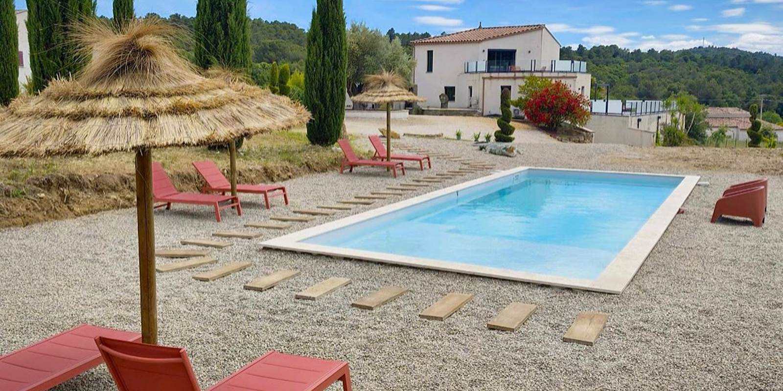 piscine exterieure luxe