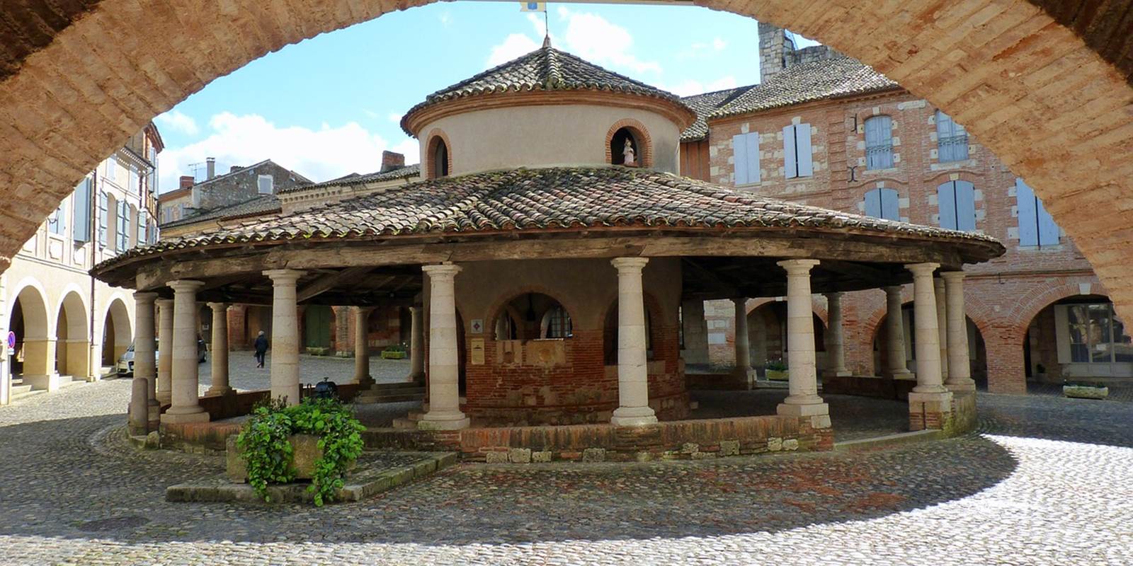 Auvillar classé parmi les Plus beaux villages de France