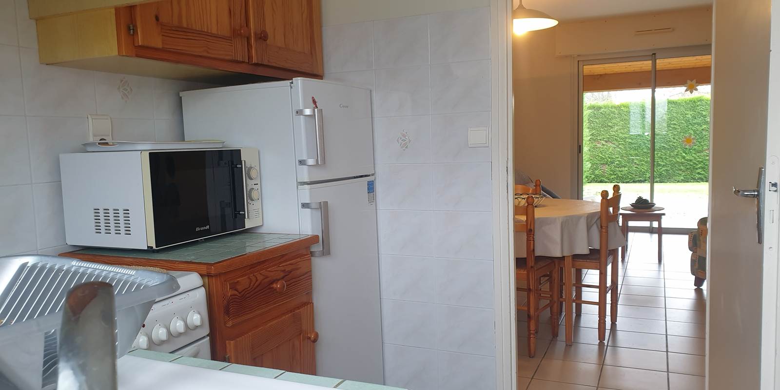 Albizia 19 cuisine vue sur séjour