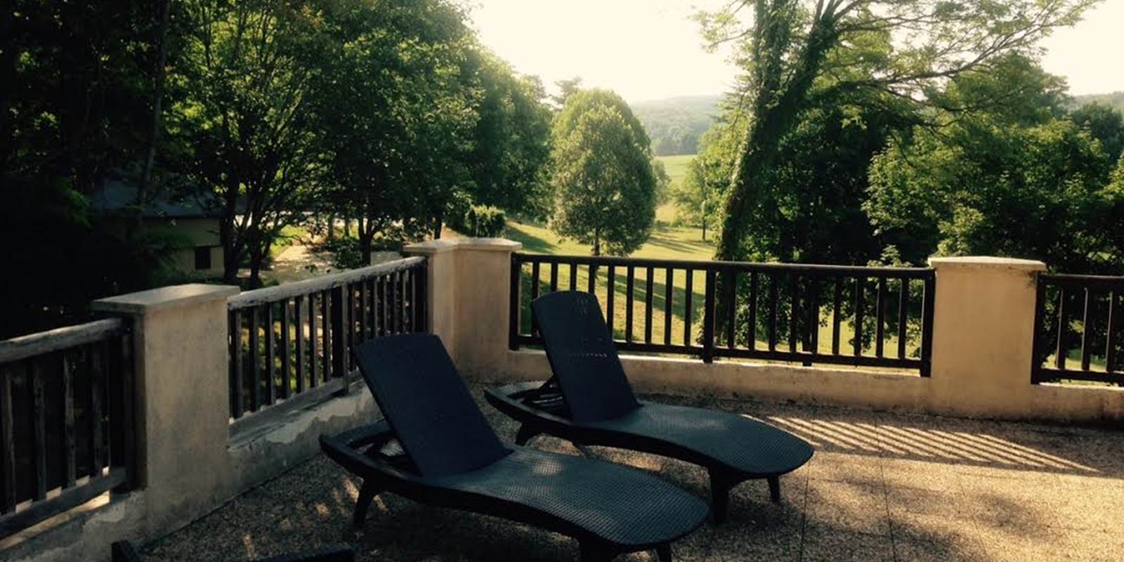 Gîte Junior Suite avec terrasse 29 - 30 vue piscine et prairie