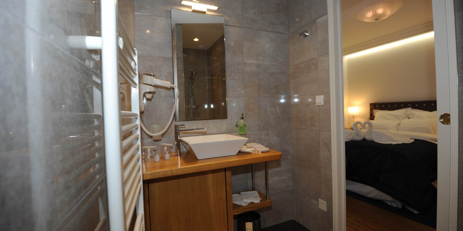 salle de bain double sup vue chambre