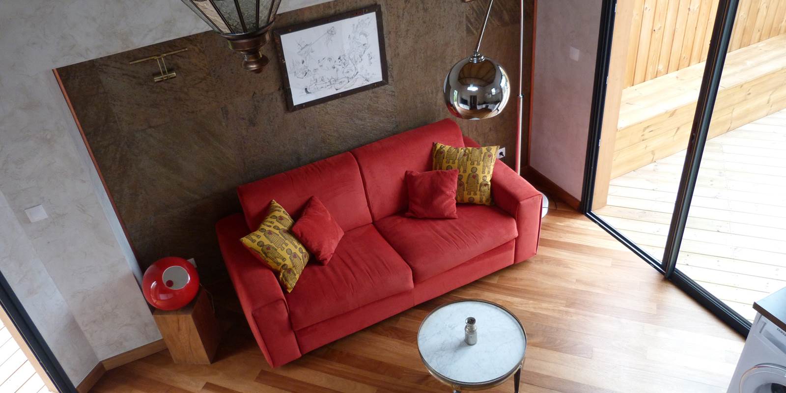 L'Orée du Maïdo - vue séjour en plongée avec accès terrasse