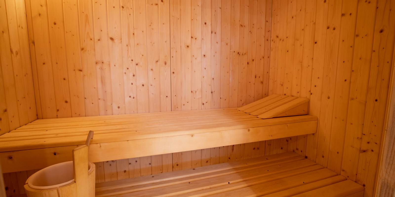 Sauna privatif au sous-sol du chalet