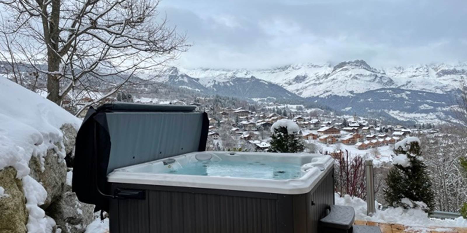 Spa  de marque "Jacuzzi"