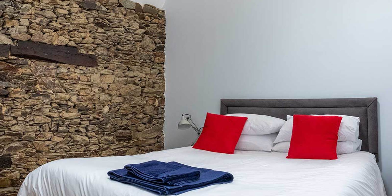 Bramley : 1er étage chambre double n3