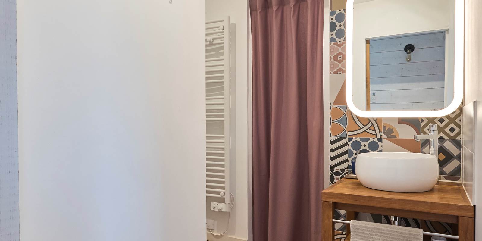 salle-eau-meuble-vasque-vintage-ladouceparenthese-labsinthe-saze