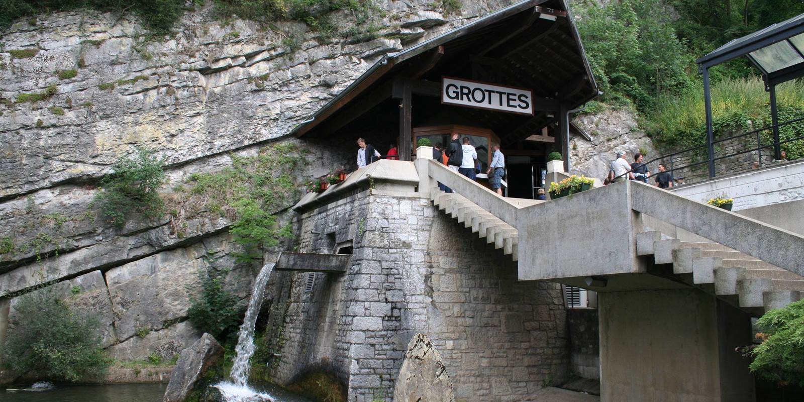 Entrée des grottes de Remouchamps