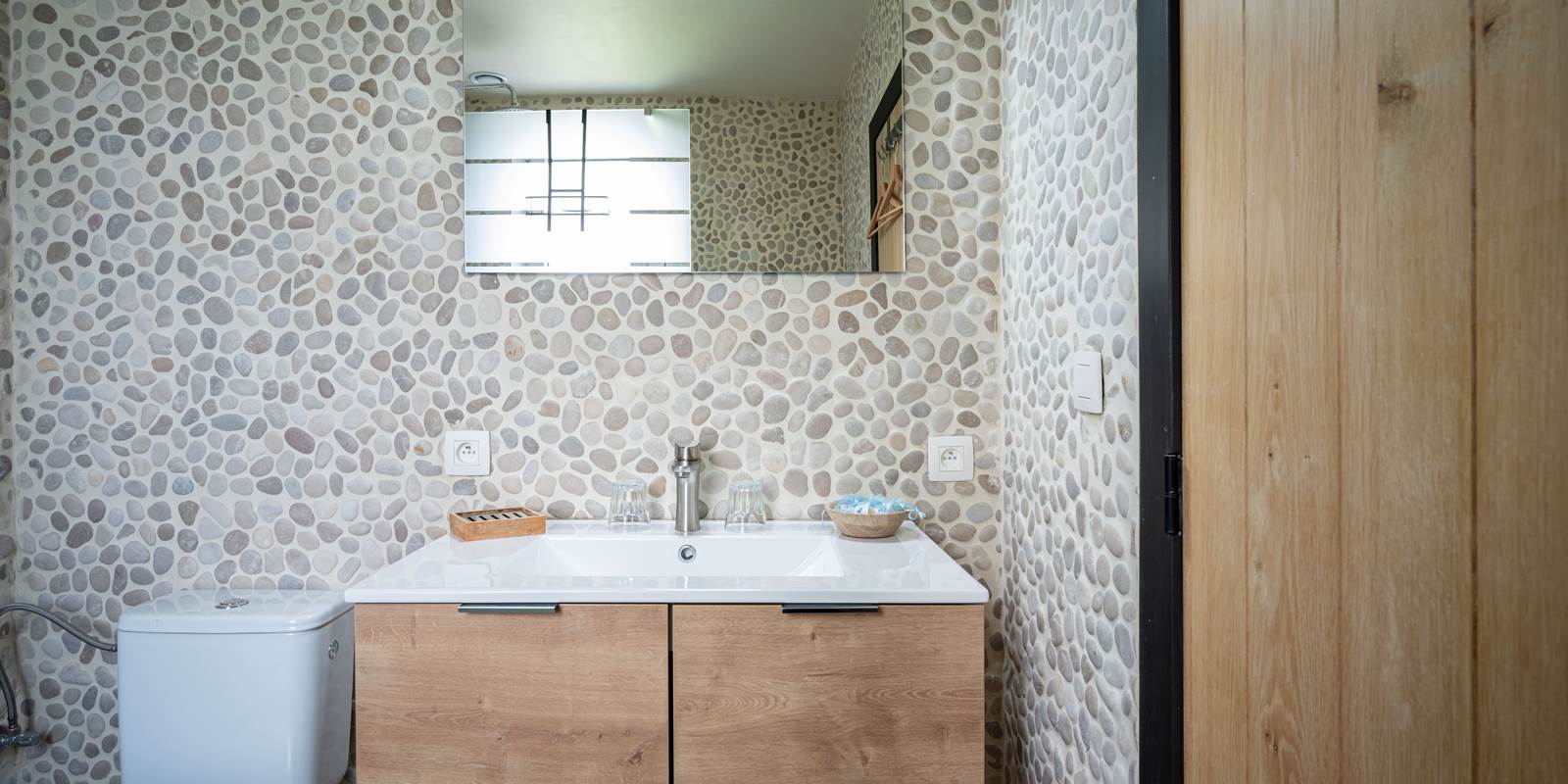 Les Pissenlits Bleus, salle de douche privative
