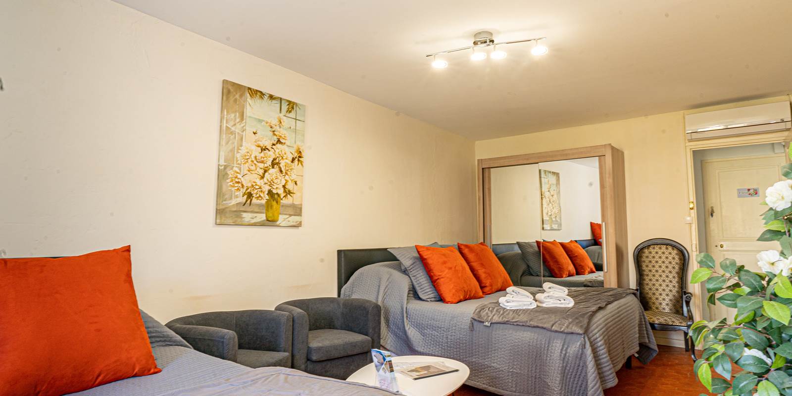 CAMELIA 4 2022 04-min