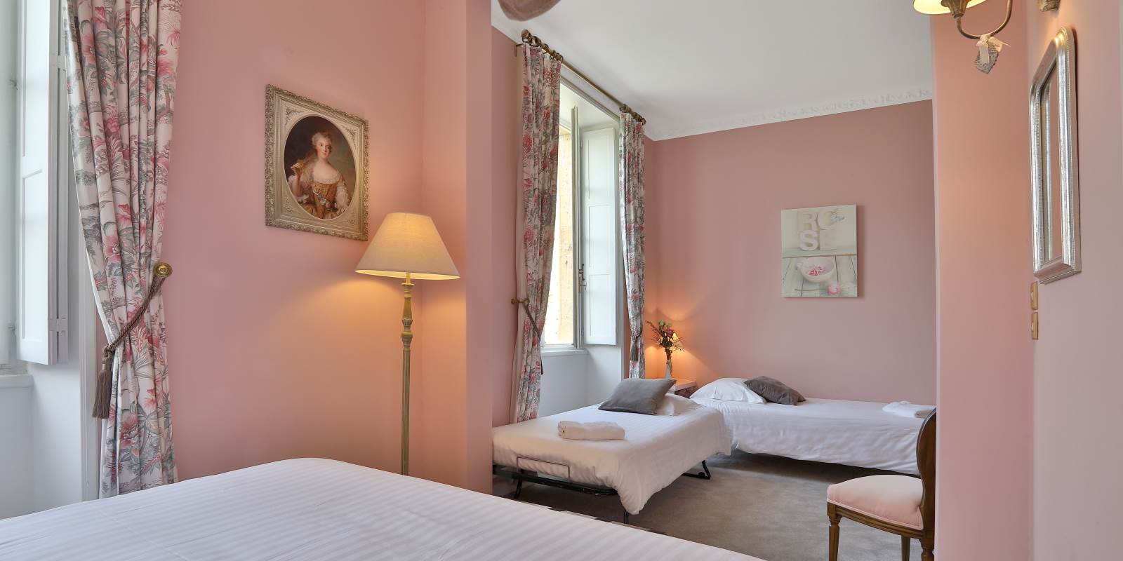 Chambre Rose 5 dans le château 2 à 4 couchages - 1er étage