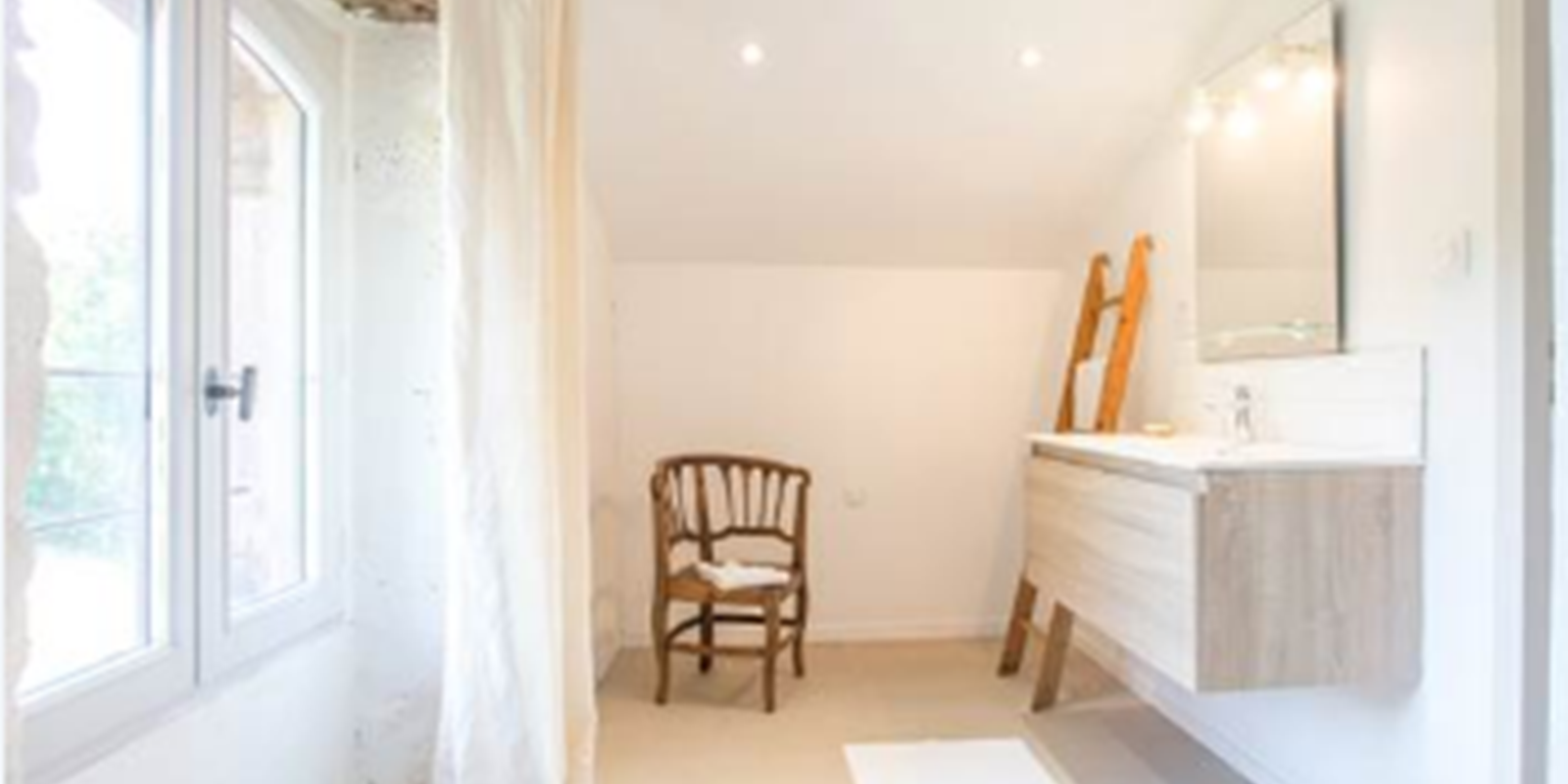 Chambre bi salle de bain