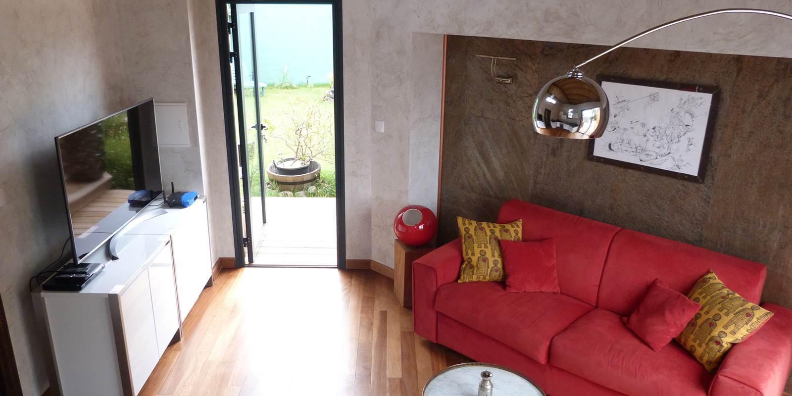 L'Orée du Maïdo - vue séjour en plongée avec accès jardin