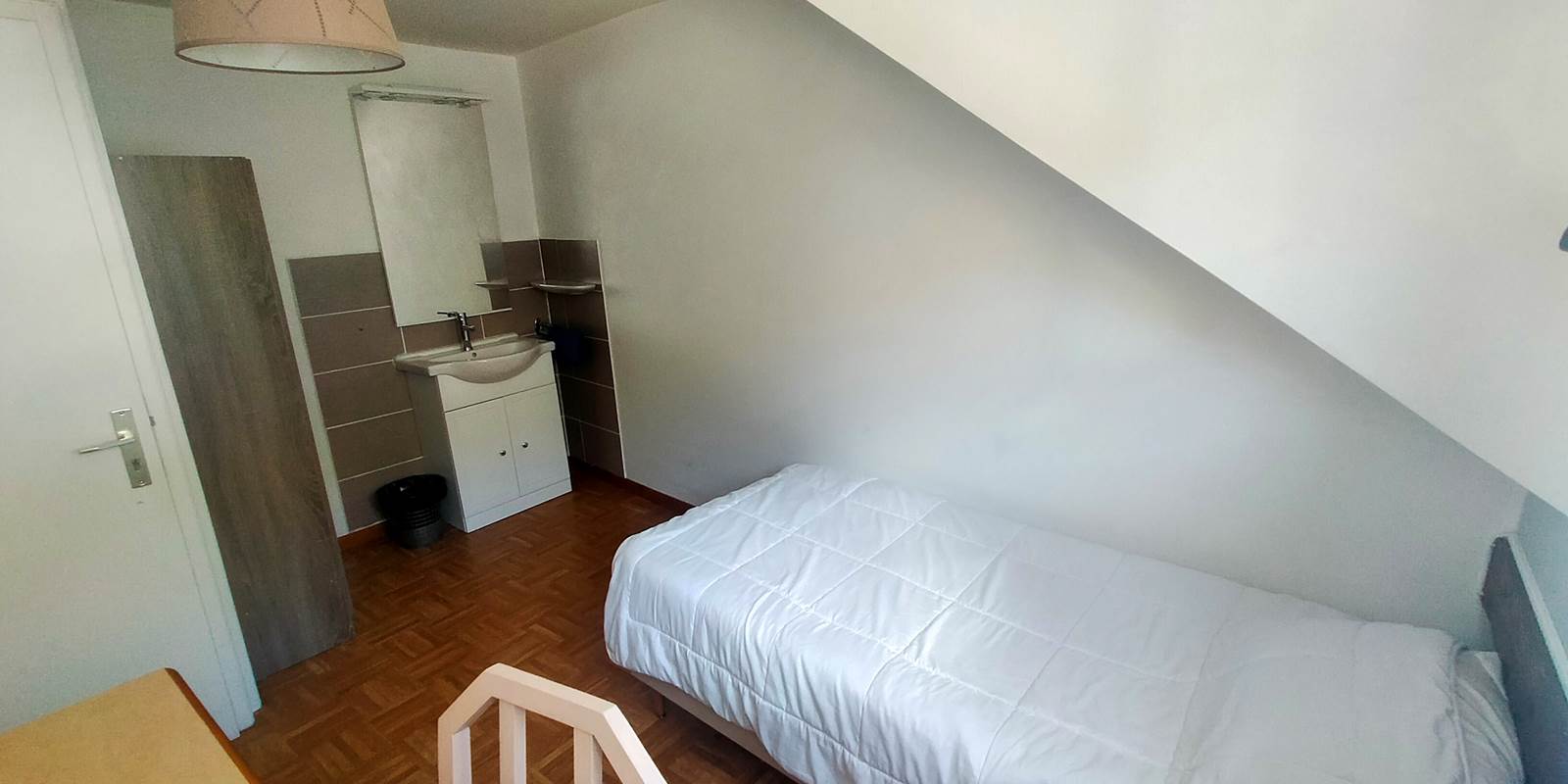 CHAMBRE 12