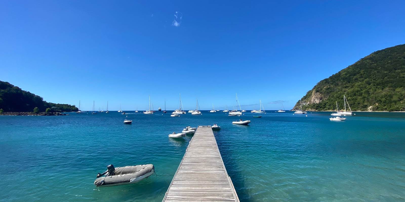 Ponton du port de Deshaies