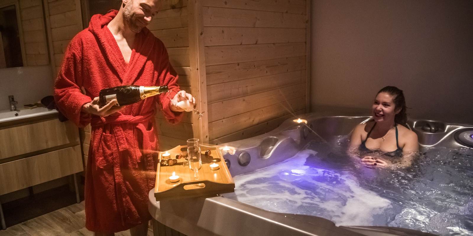 Les Spas Insolites, gîte le SPA du moulin séjour romantique en couple