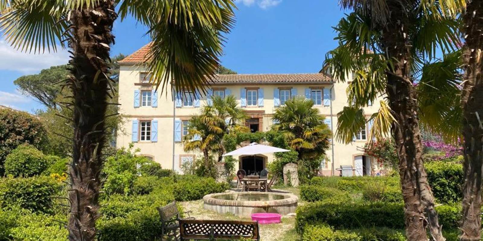 Domaine-de-Menerque-petit-chateau