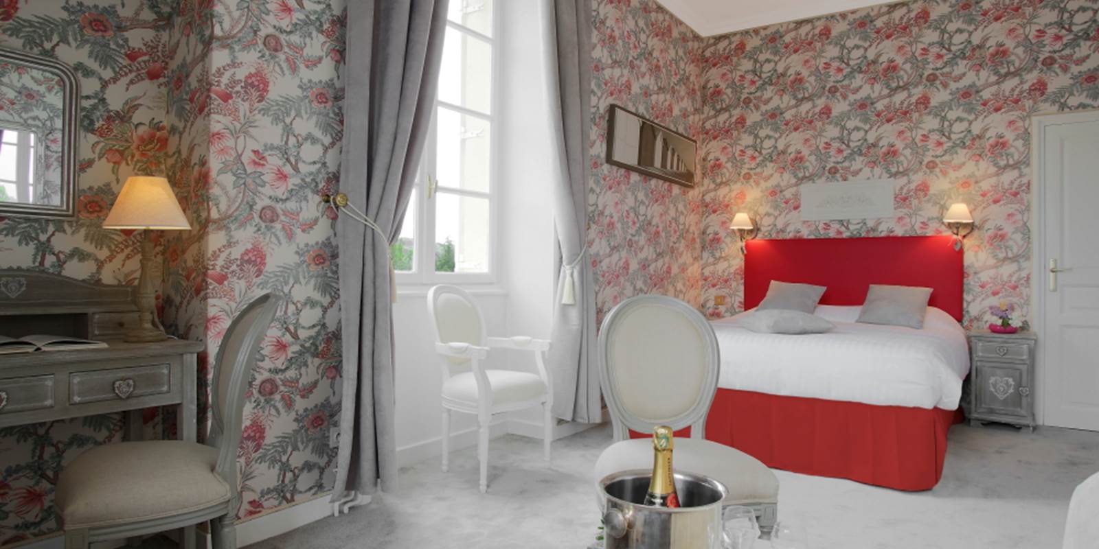 Chambre Pivoine 3 château pour couple ou avec enfants