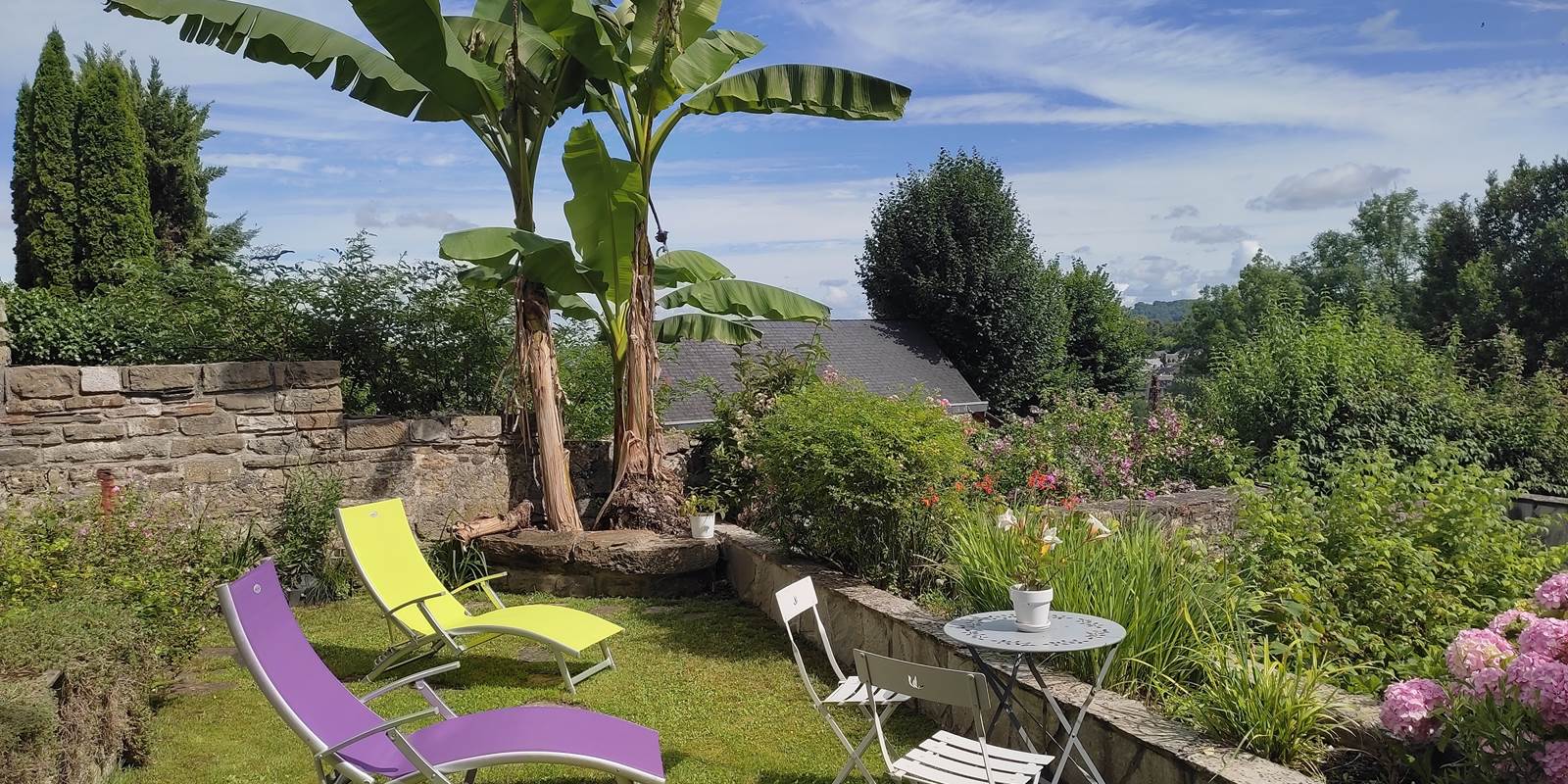 Relaxation au 1er étage du jardin