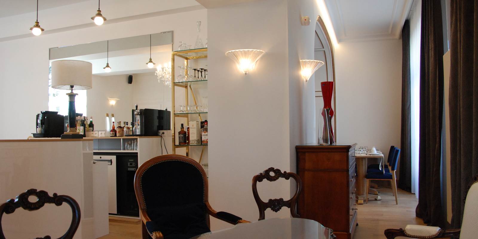 salon bar