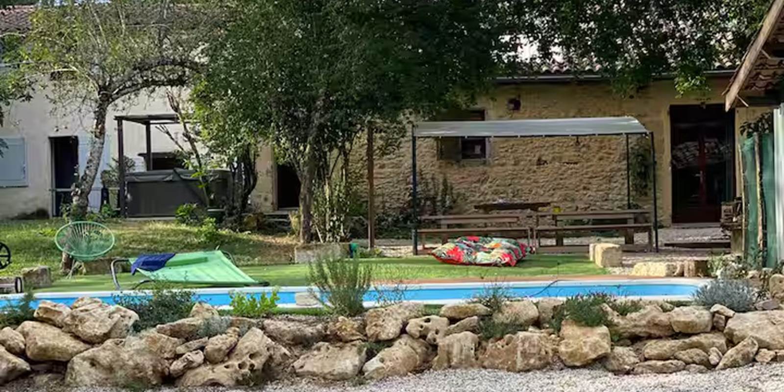 Parking gratuit 6 véhicules