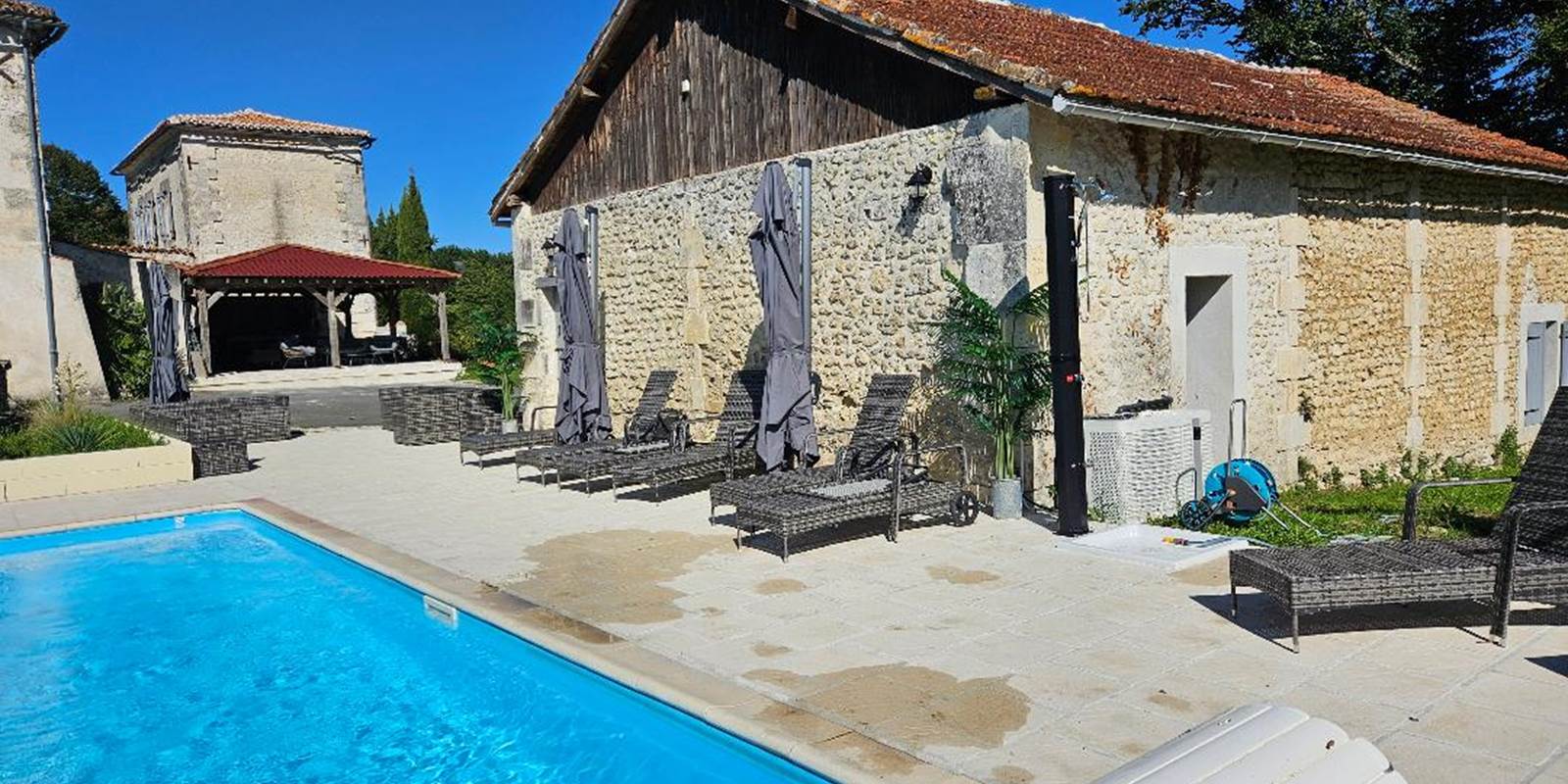 LB pool and over looking covered terrace