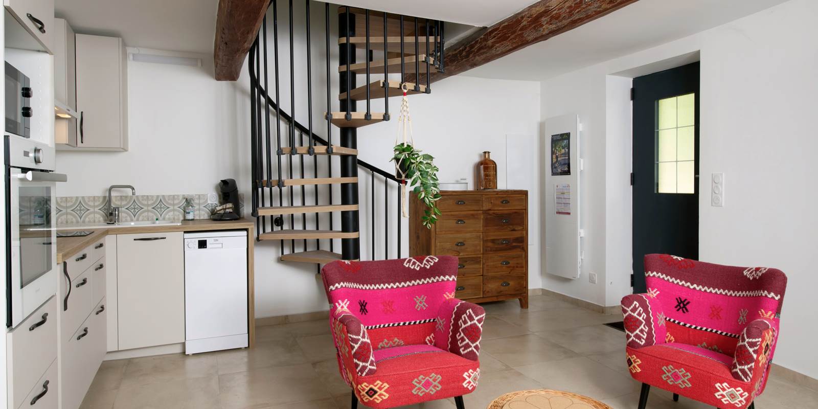 Gîte "Les Luciens" du Domaine de Valmont 34, vue séjour