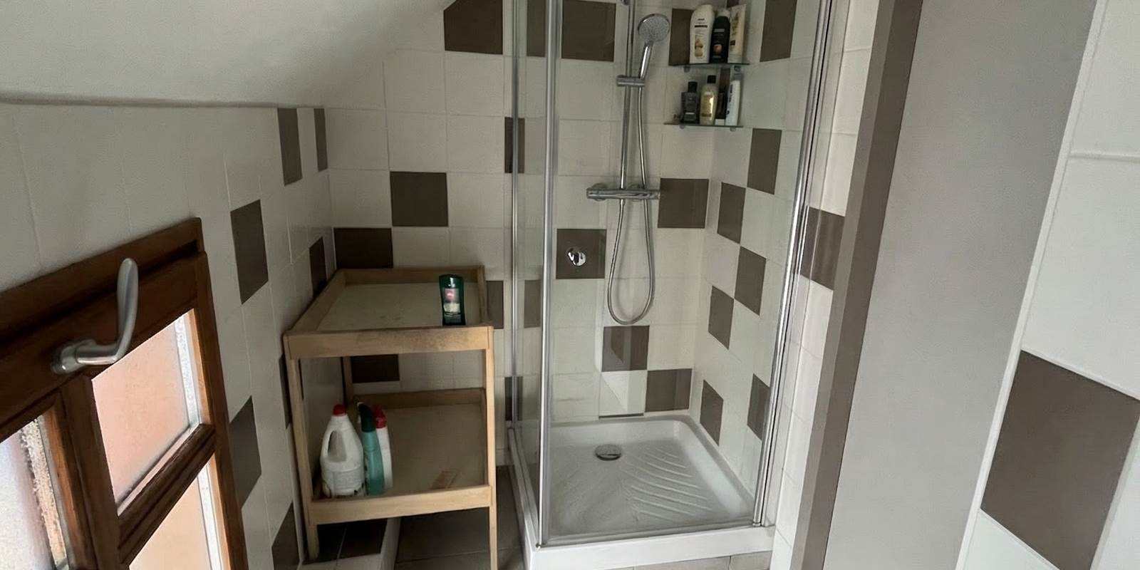 ameliorer_la_douche_tout_en_ga_Nano_Banana_Pro_24253