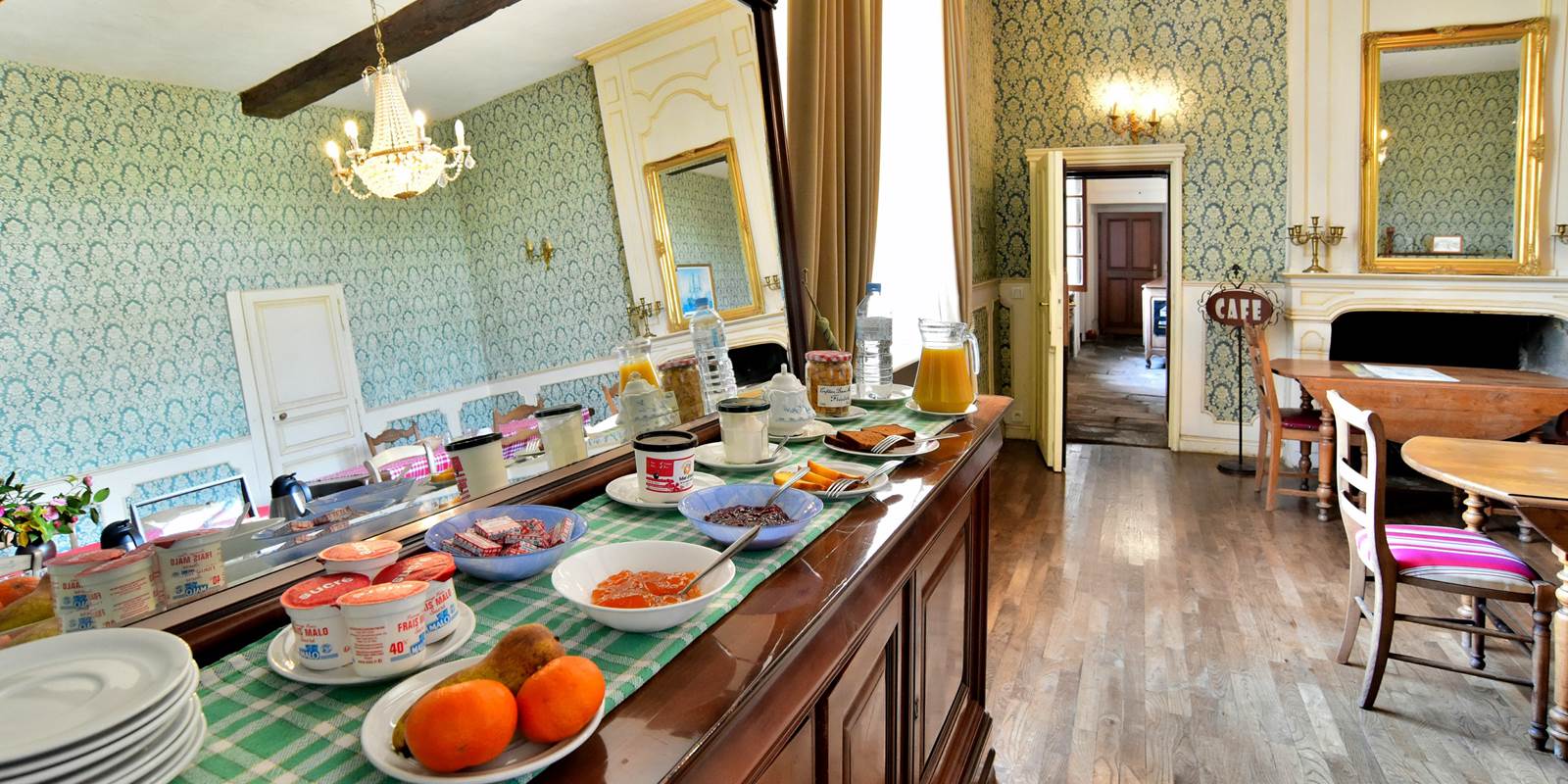 Salon vert  Petit déjeuners buffet