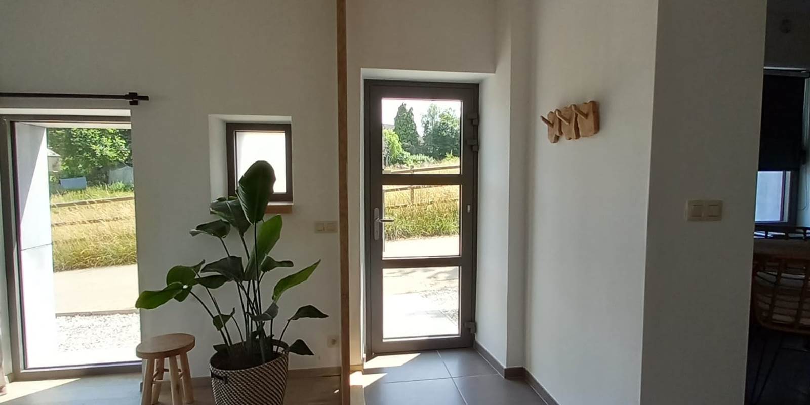 Entrée et vue extérieure