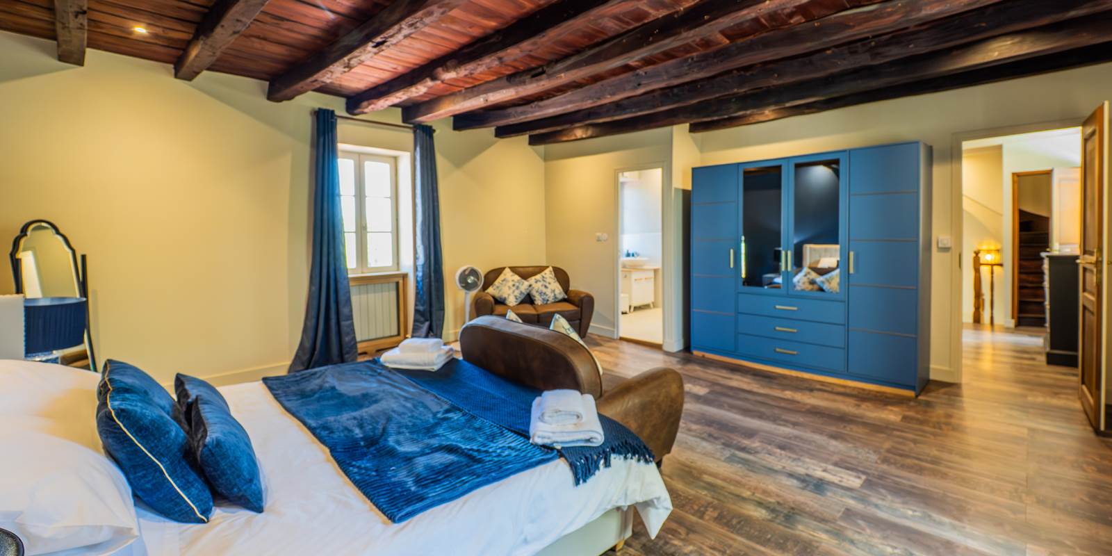 Blue room 3