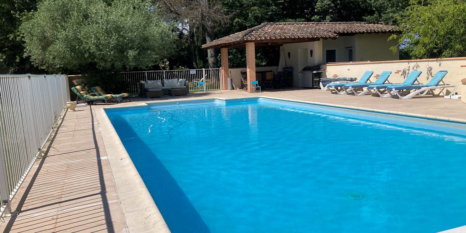 Domaine-avec-piscine-tarn