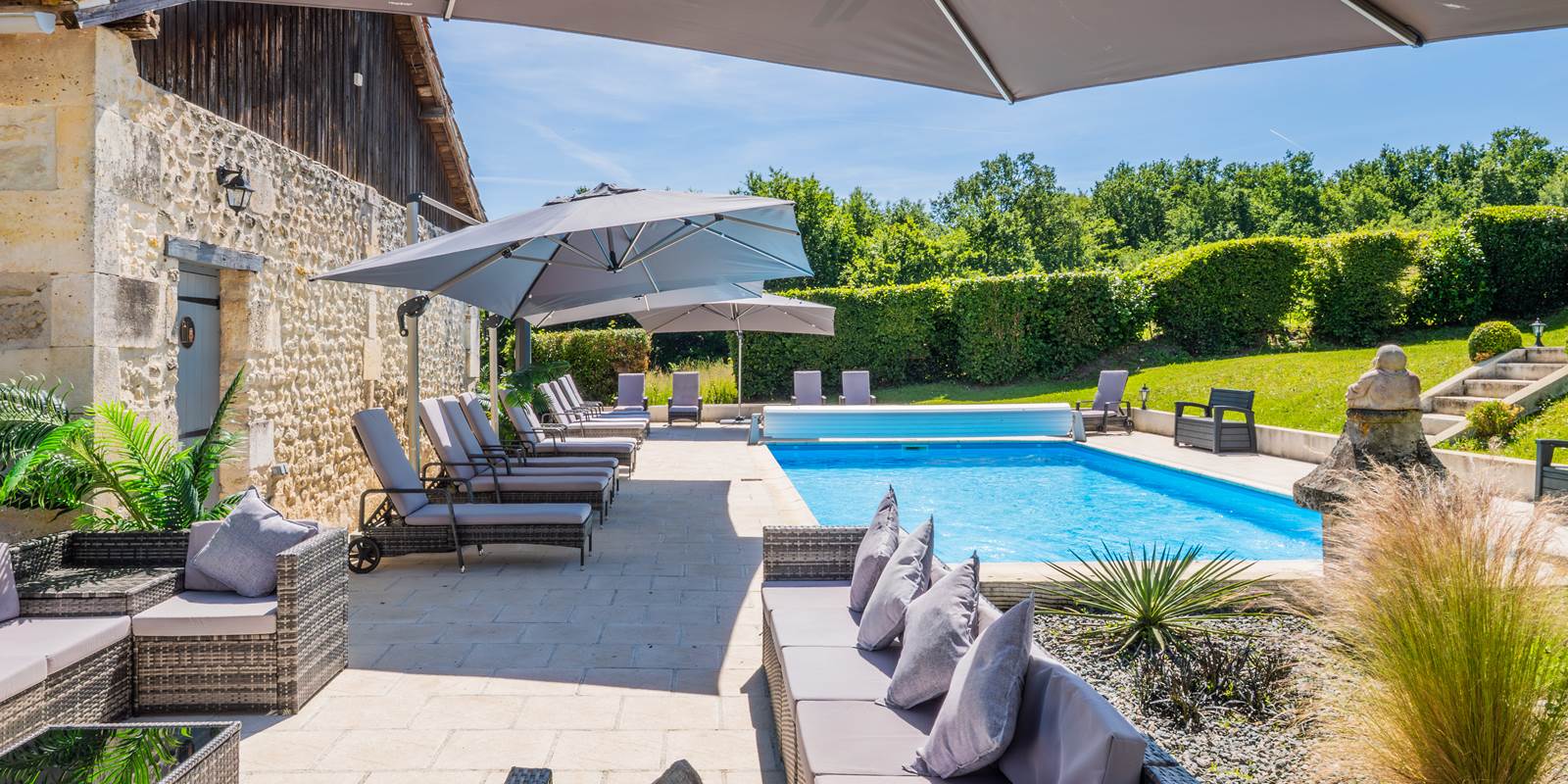 Pool terrace