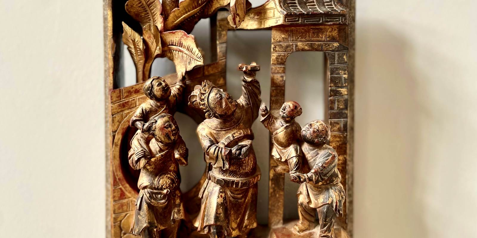 antique-carved-relief-maison-jazey