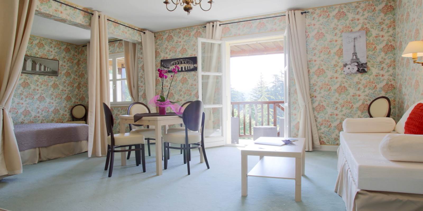 Gîte 33 cuisine séjour chambre