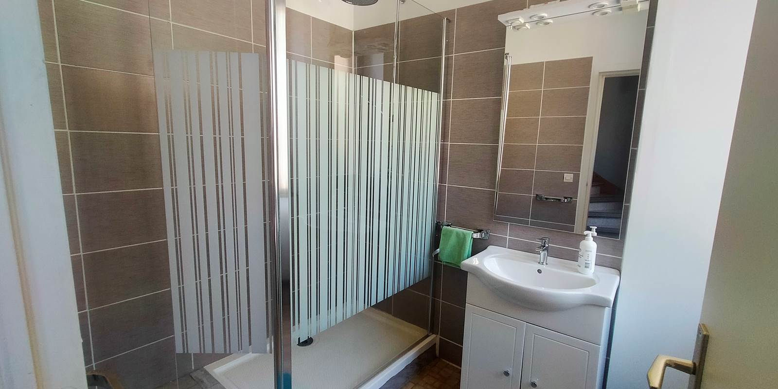 SALLE DE BAIN 1ER ...