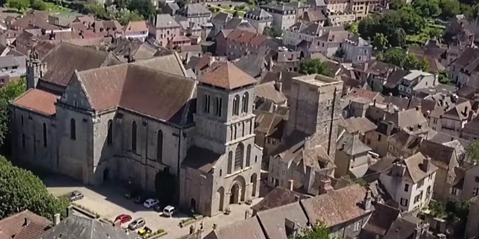 Gîte de la Brunerie Tour du Plo St-Yrieix La Perche