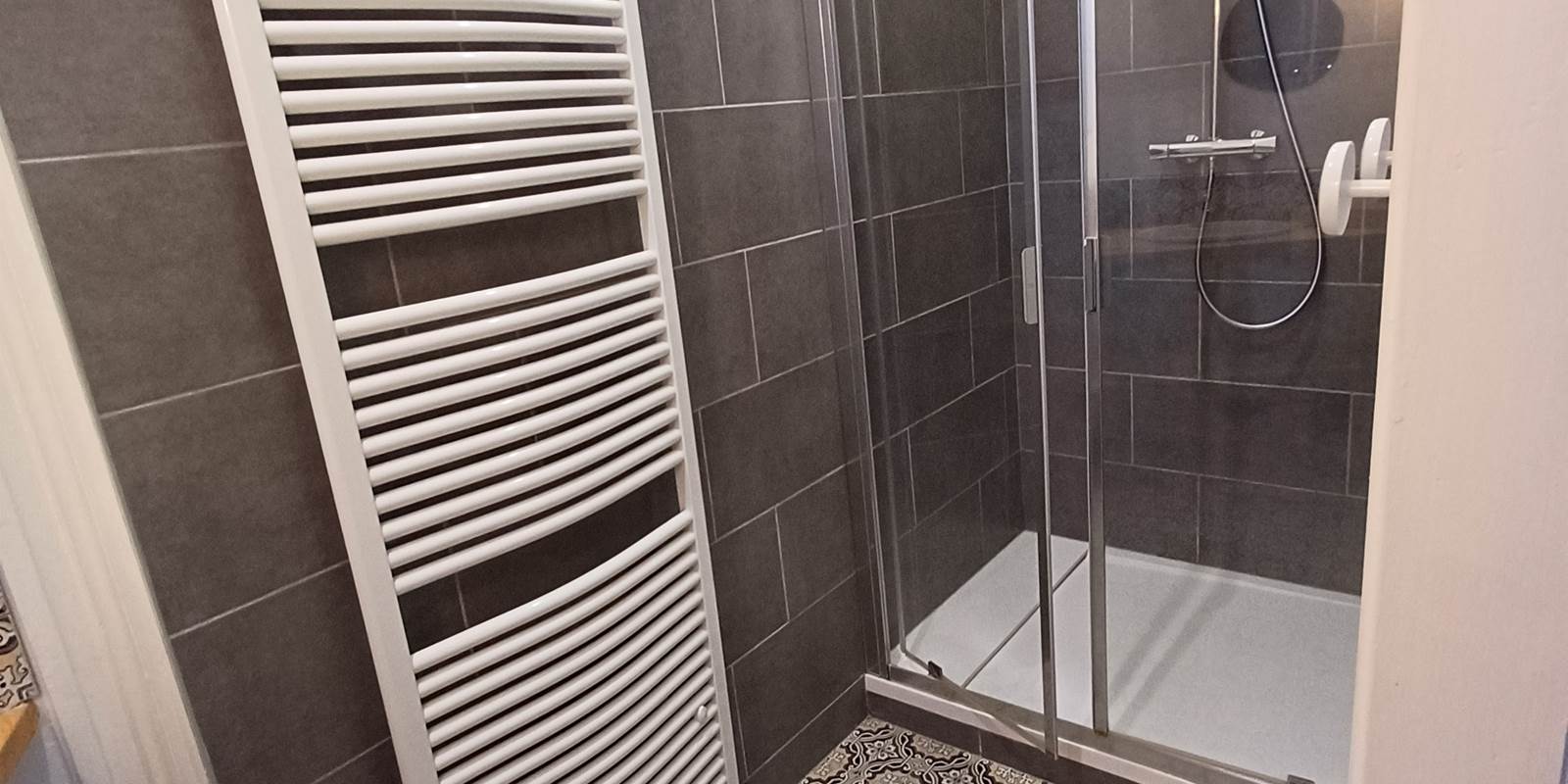 Gîte "La Nexe" douche salle d'eau