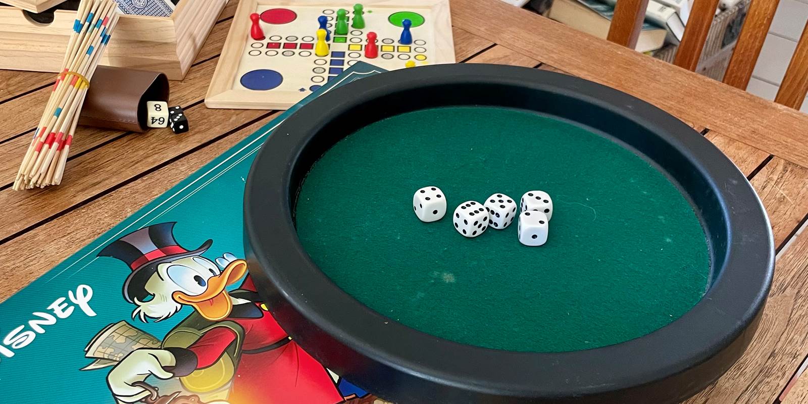 jeux et livres à disposition